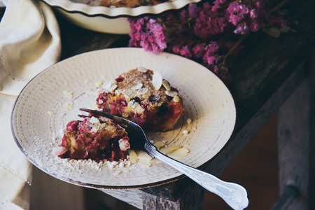Light clafoutis with berries